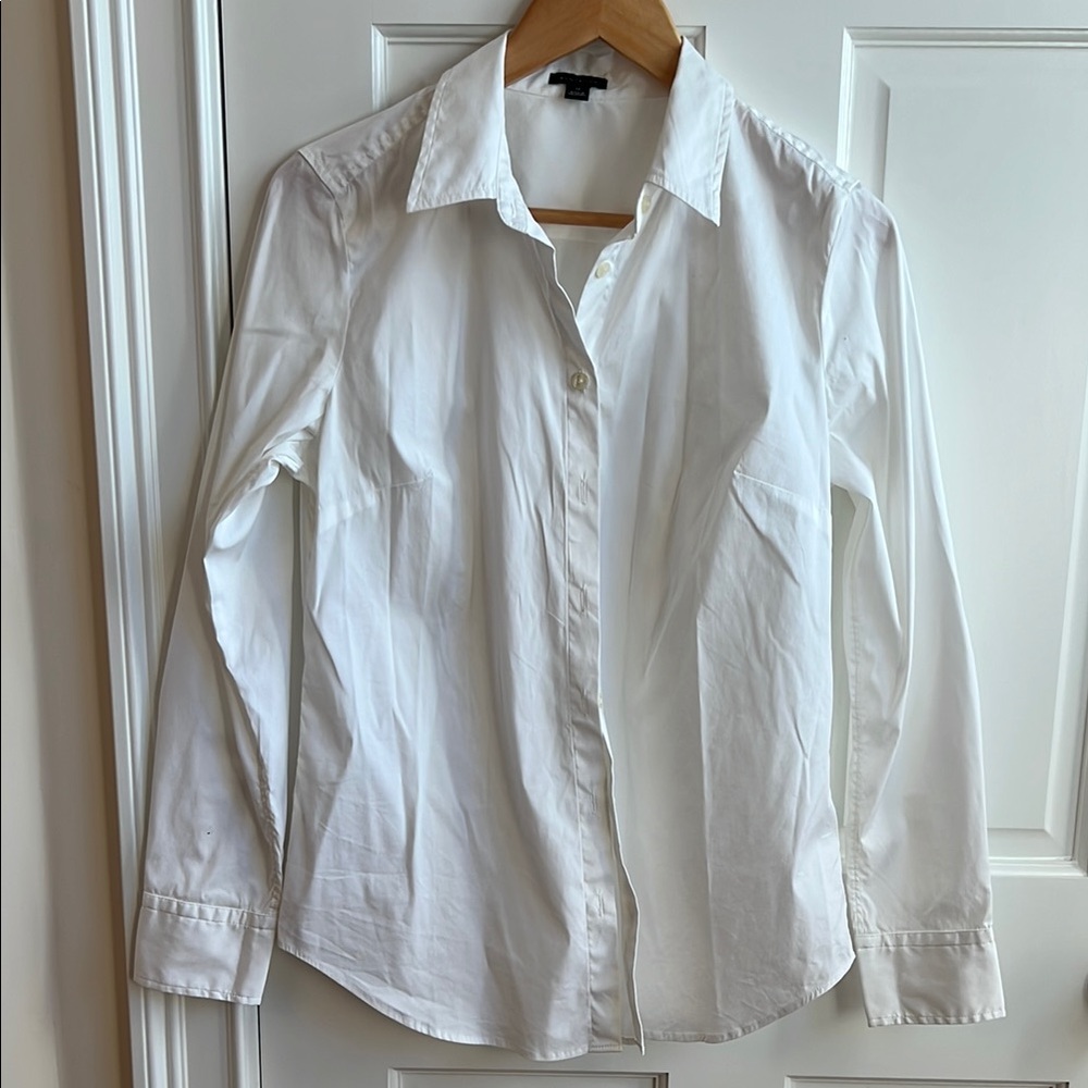 Ann Taylor White Button Down Shirt Crisp Cotton Classic